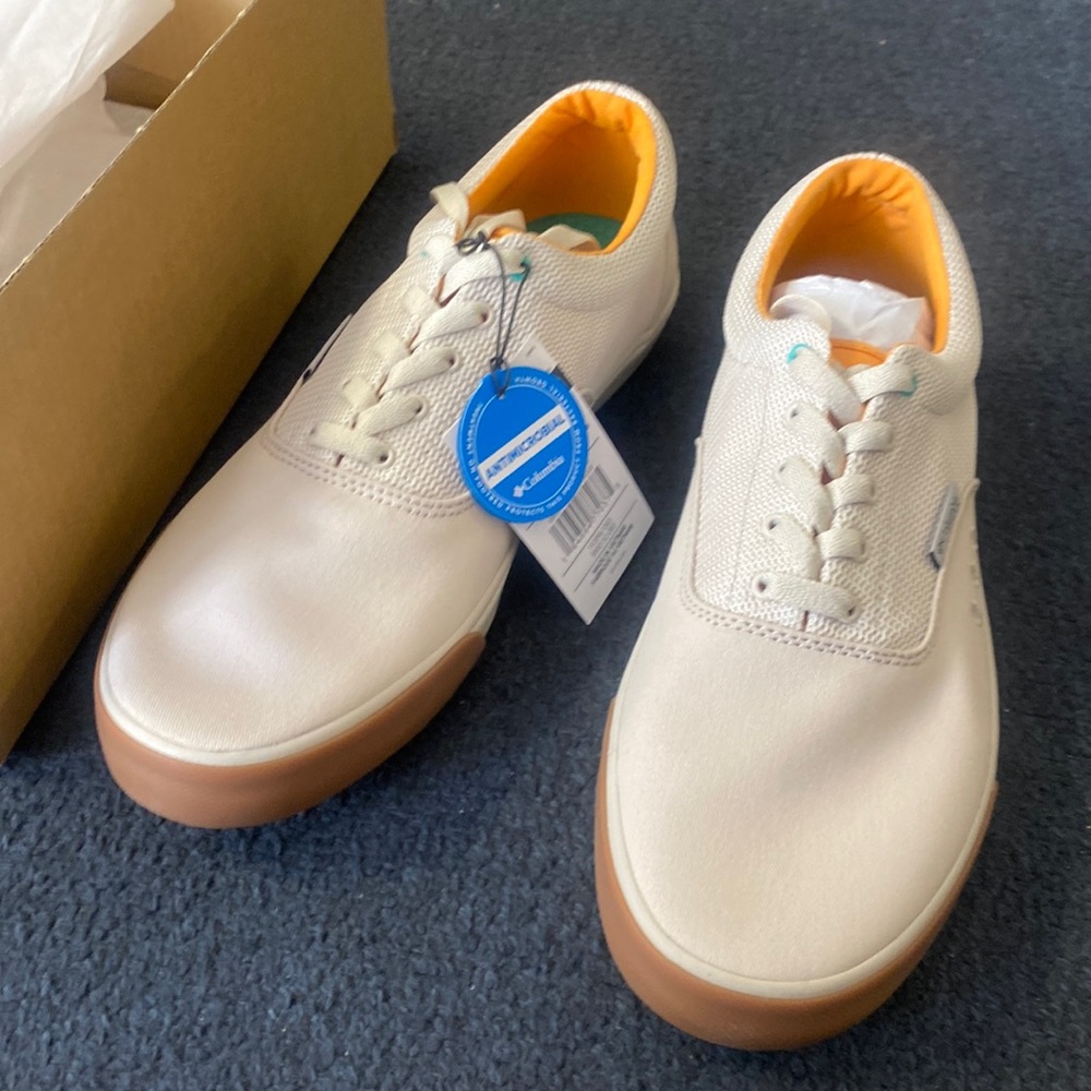 Brand new men’s Columbia Slack Tide Lace PFG sneakers. New with tags. Size 13